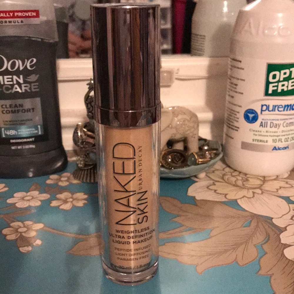 Urban Decay Naked Skin Liquid Makeup